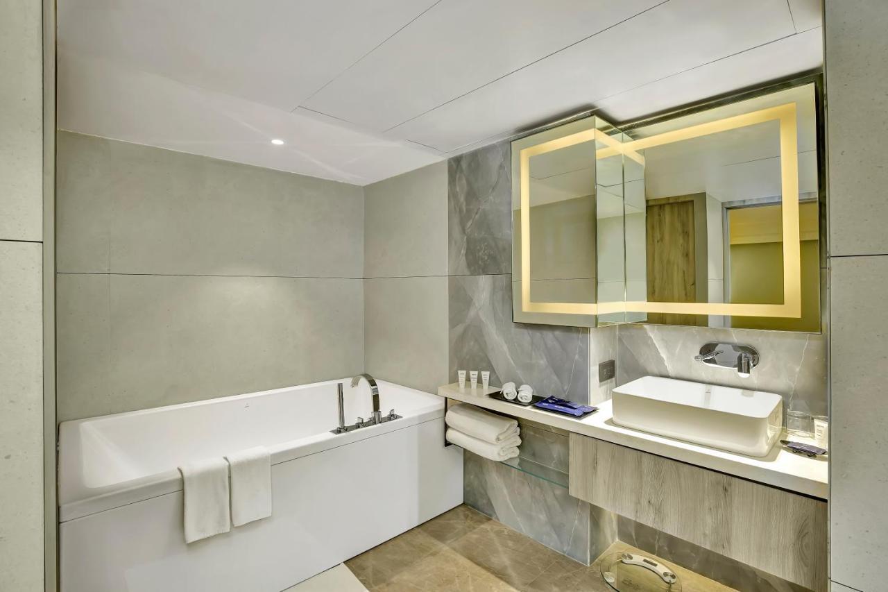 Park Inn By Radisson Surate Extérieur photo