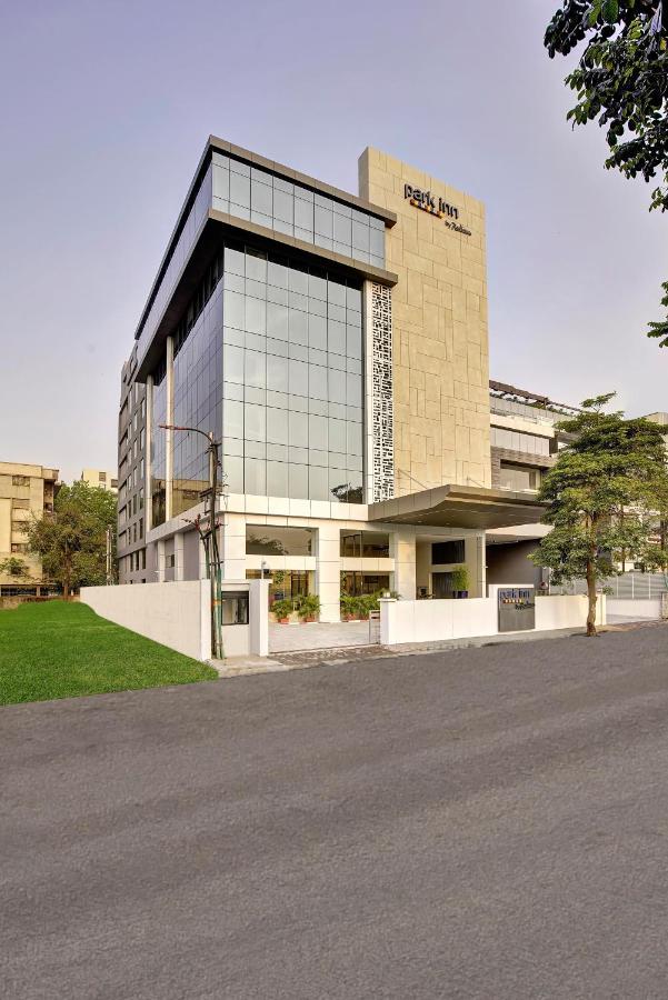 Park Inn By Radisson Surate Extérieur photo